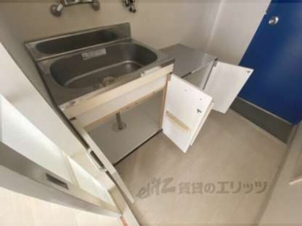 下部収納
