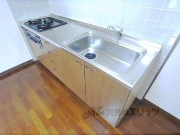 キッチン(３口ガスコンロ付システムキッチン)