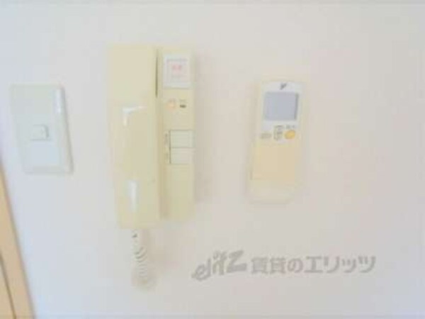 インターホンなど