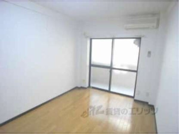 洋室(明るいお部屋です。)