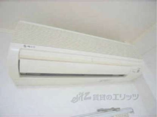 エアコン(夏も冬も快適に過ごせますね。)