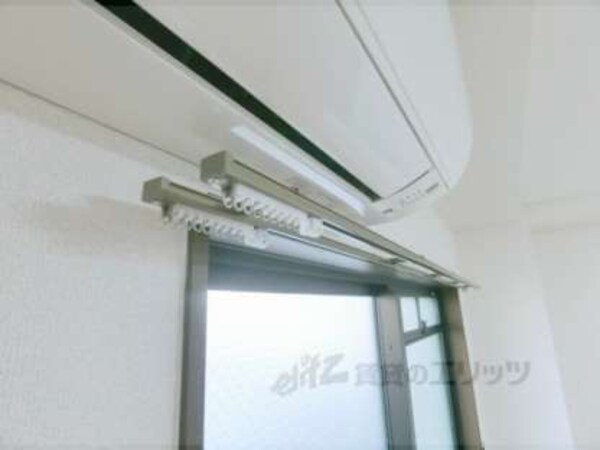 カーテンレール