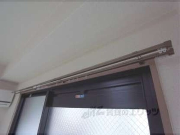 カーテンレール