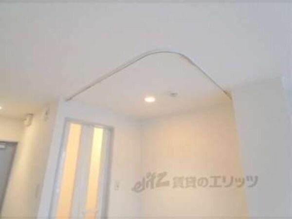 カーテンレール