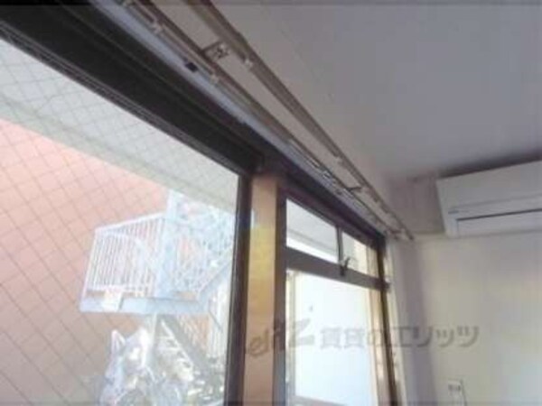 カーテンレール