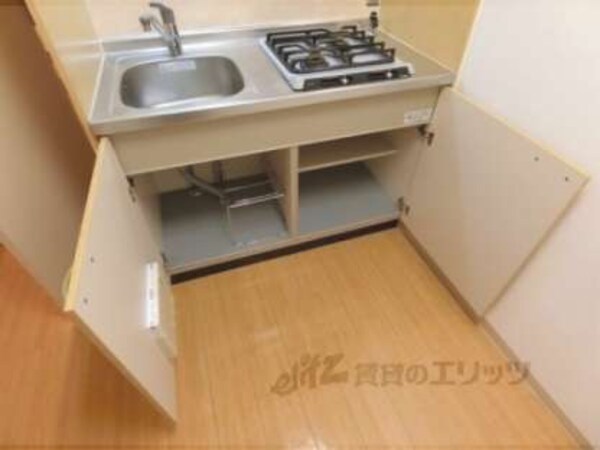 下部収納
