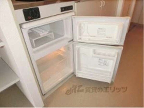冷蔵庫置場(中型冷蔵庫)