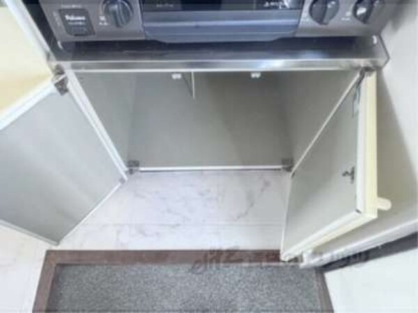 キッチン下