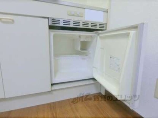 冷蔵庫(あらかじめあるので便利です)