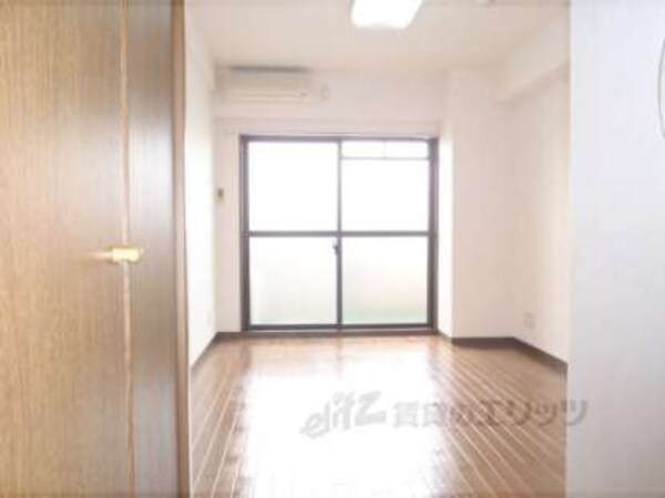 洋室(８帖の使いやすいお部屋)