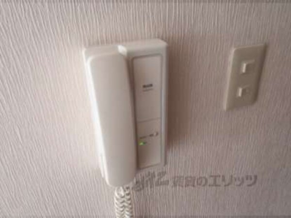 ドアフォン(オートロック付きで安心)