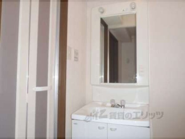 洗面所(洗濯機と洗面台の使いやすい配置)