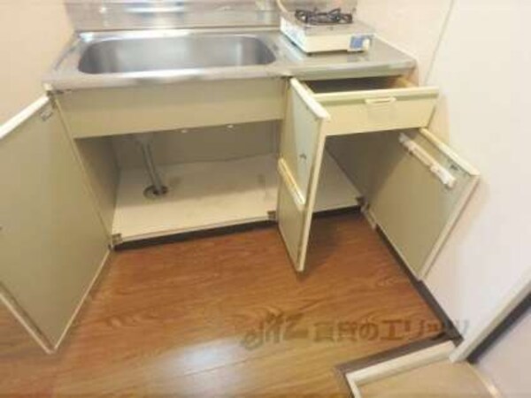 下部収納