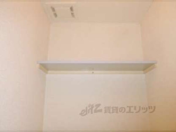 トイレ上収納棚