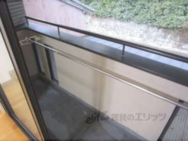 ベランダ(物干ざお付き)