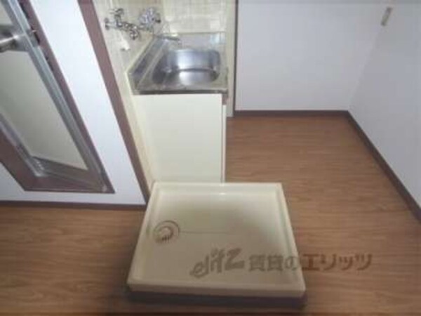 洗濯機置場(室内に設置可能なのが嬉しいですね)