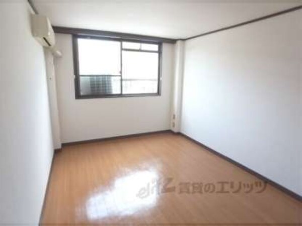 洋室(東向きのお部屋になります)