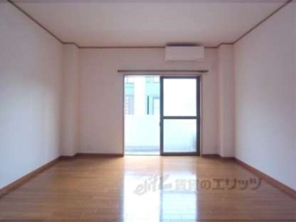 洋室(広々８帖のお部屋です。)