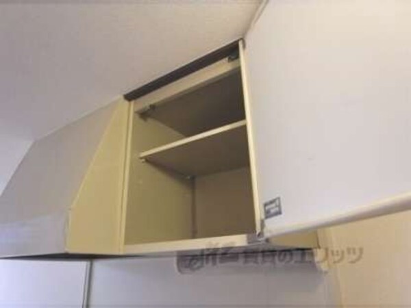キッチン(上部収納)
