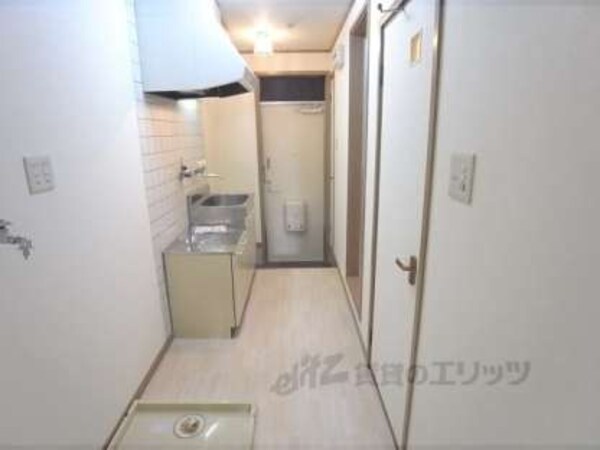 廊下(洋室からの光景)