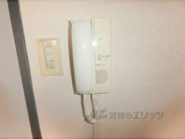 ネットケーブル差込口