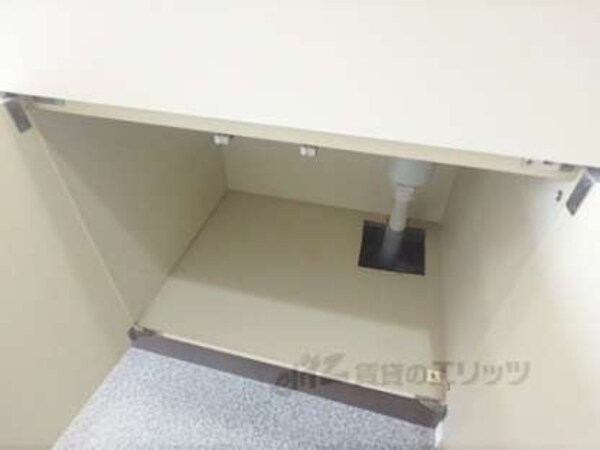 下部収納