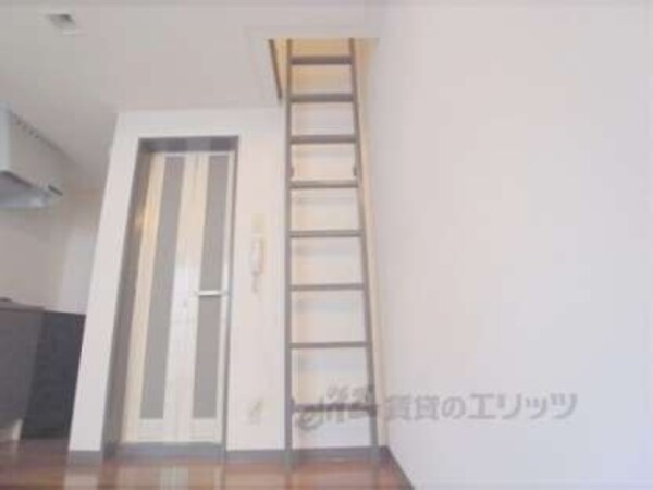 梯子(ロフトへの梯子です。)