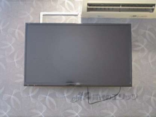 壁掛けテレビ