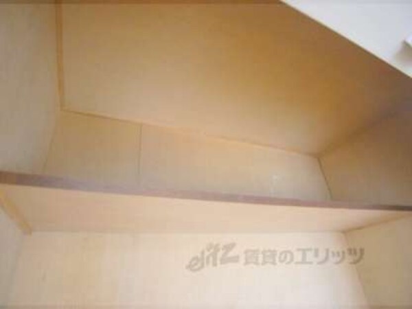 収納(上段)