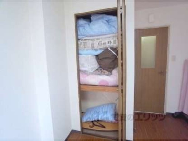 収納(奥行きがあり、使いやすい収納です。)