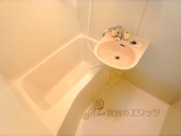 風呂(清潔感のあるお風呂です。)