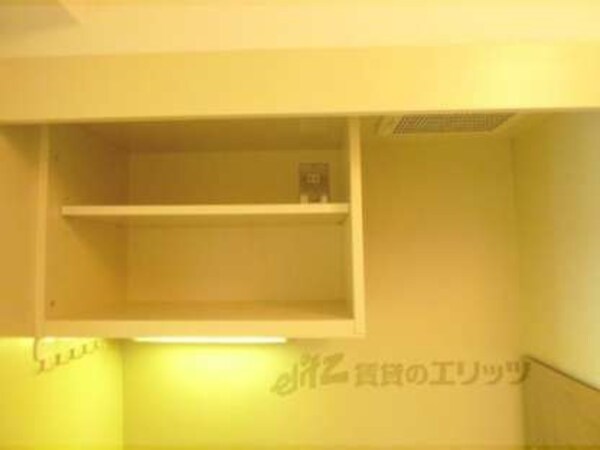 キッチン(上部棚)