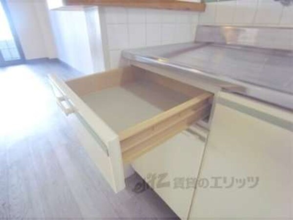 キッチン下部収納