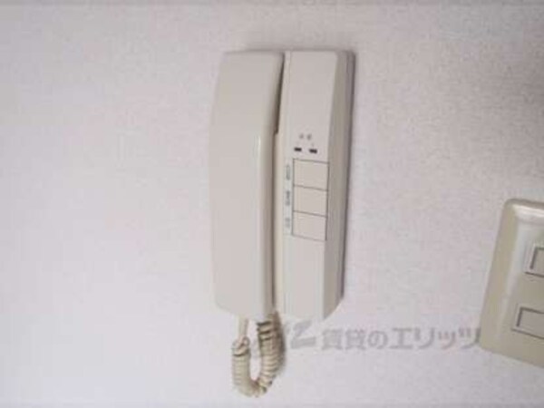 ドアホン(オートロック付きで安心)