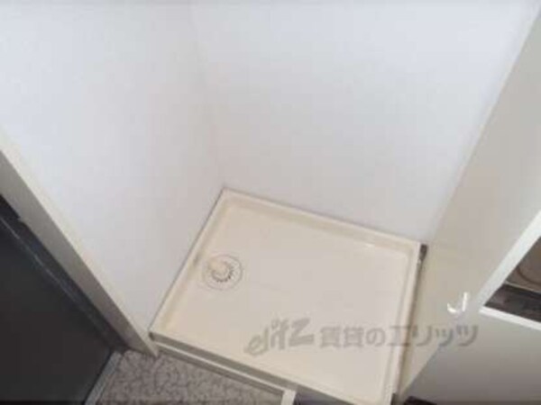 洗濯機置場(玄関すぐに洗濯機おけます)