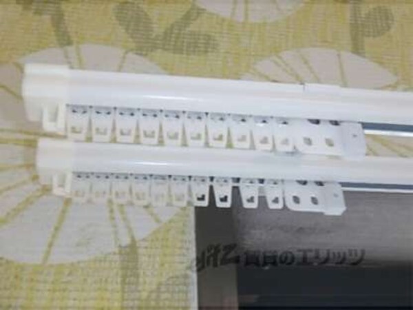 カーテンレール