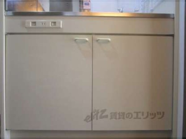 下部収納