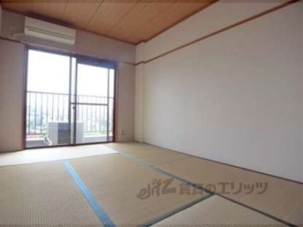 ベランダ側和室