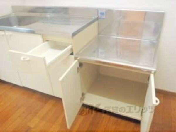 キッチン下部収納