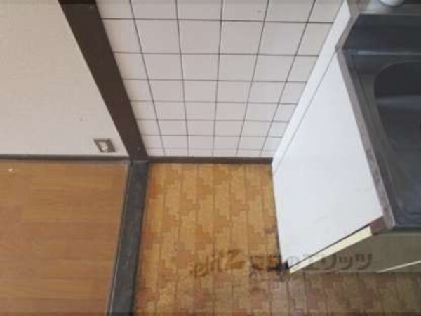 冷蔵庫置場