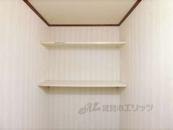トイレ(上部収納)