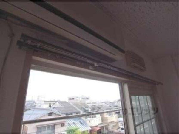 カーテンレール