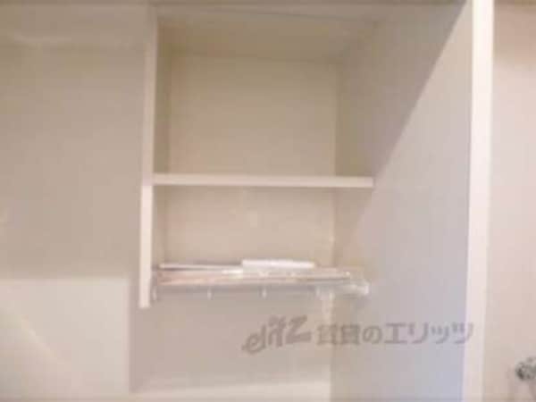 キッチン上部棚