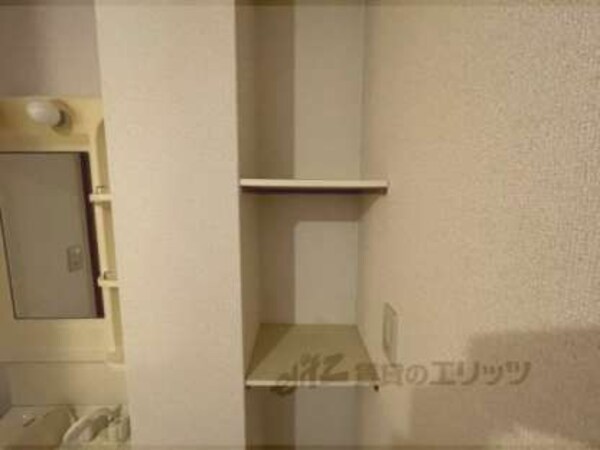 冷蔵庫置場(収納)