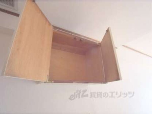 上部収納(キッチンの収納スペースです。)