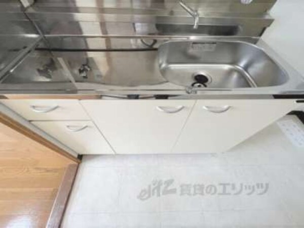 下部収納
