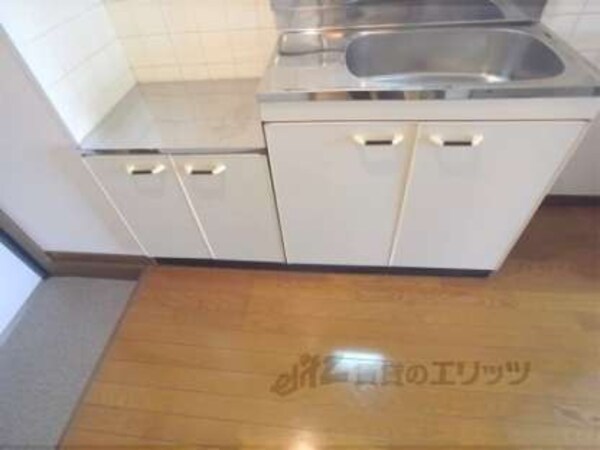 下部収納