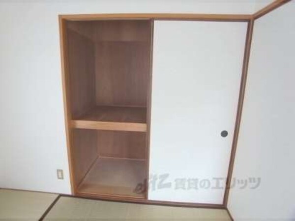 収納(和室の収納たっぷりです)