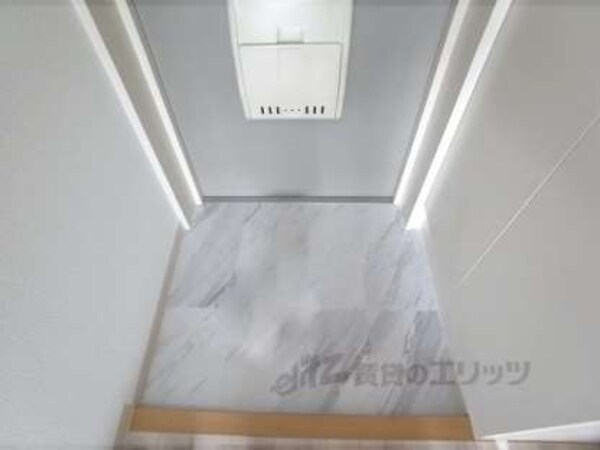 玄関(広めの玄関です)