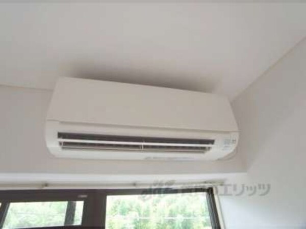 エアコン(一基付いています)
